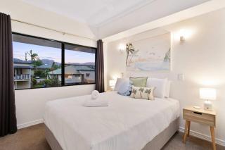 Cozy Waterfront - Free Parking Pool - Cairns North - 1