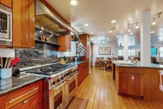 Coastal 3-Bedroom with Hot Tub and Ocean View - Carlsbad - 3