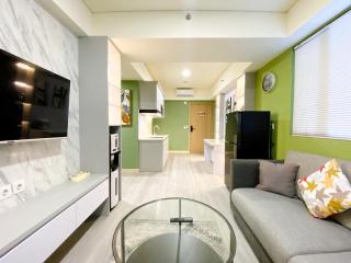 Best Homey 2BR at Meikarta Apartment By Travelio - Cikarang - 5