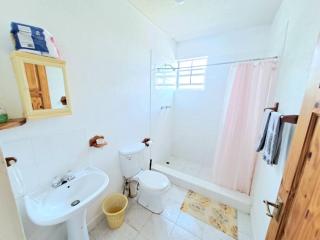 Tasteful Apartment in Rockley! - Bridgetown - 2