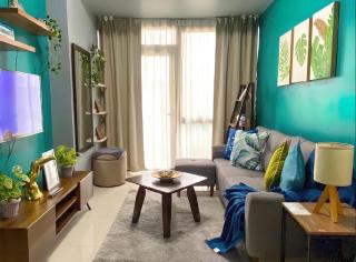 BGC McKinley Taguig 1BR with Balcony near mall - Manila - 5