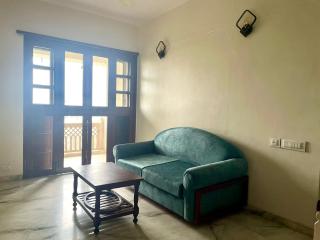 Aashvi homes - Rooms with Balcony - 4