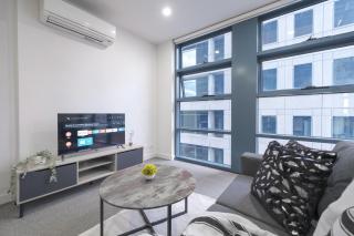 Stylish 1br Apt In The Heart Of Mel Cbd - 9