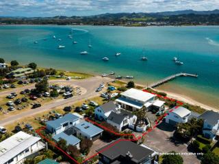 Omaha Beach House - Omaha Holiday Home - Warkworth - 0