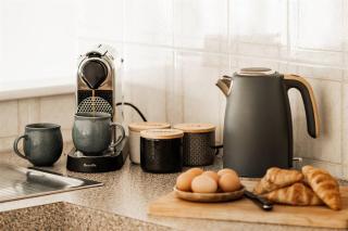 Canal Villa & Jetty-Dolphin Views Walk-BeachTown - 2