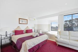 Moonlight Bay Accommodation - 3