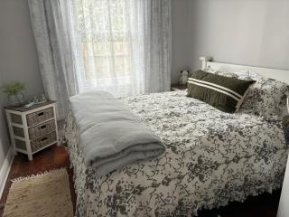 Cambridge Cottage - 3