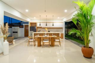 Sofia 2 - PROMO - Brand NEW - 2BDR - Huge Pool - Canggu - Canggu - 2