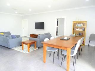 Avella House - Port Hughes - 1