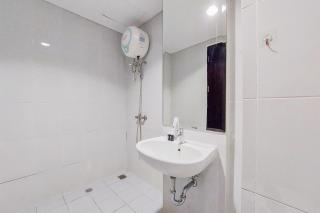 Comfort and Cozy Stay Studio Casa de Parco Apartment By Travelio - Tangerang - 1