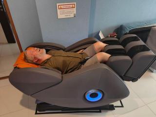 Family apartment with Massage chair - 3