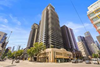 Contemporary Urban Living in West Melbourne - 2