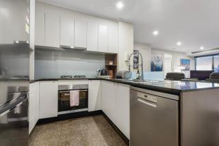 City Road Vista Southbank by Ready Set Stay - 4