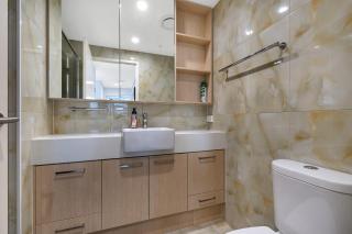 Spacious 2 bedroom Apartment in Woolloongabba - 2