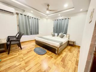 Hi5 Hotel Aryan - Khandagiri - 0