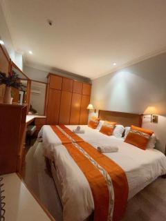 Riverbank suites apartment level 9 - 7