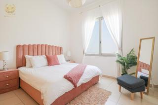 Royalton - Tranquil 15th-Floor Apartment with City Views - Dubai - 8