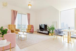 Royalton - Tranquil 15th-Floor Apartment with City Views - Dubai - 5