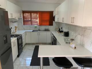 Luxury 1 Bdr Garden Cottage - Windhoek - 8
