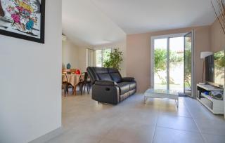 Awesome Home In Marguerittes With Wifi - 8