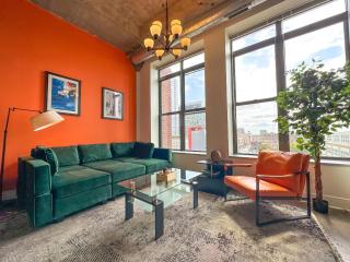 McCormick 2Br-2Ba family unit for up to 8 guests with Optional Parking & Gym access - Chicago - 0