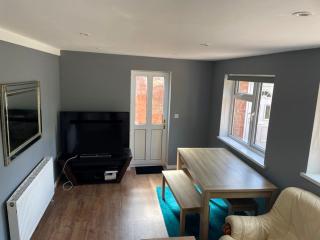 Affordable Relaxing Comfy Double Room in a Shared House - Rowhedge - 4