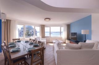 Contemporary Waterfront Apt with a Stunning View - Istanbul - 9