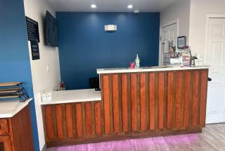 Super 8 by Wyndham Oceanside Downtown - Oceanside - 3