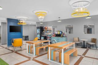 Spark by Hilton Minot - 4