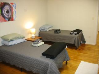 Art Gallery Hostel - 1