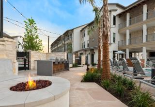 Hill Country Apartments by Barsala - The Hills - 2