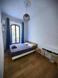 BIG FLAT - LE CALA - Hypercentre - 4 chambres, 13 personnes, proche plage gare et parking, WIFI, Air Conditioning l GROUPE l BUSINESS l FAMILLE - Niza - 8