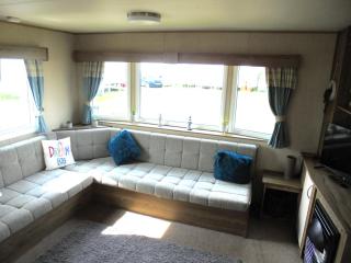 Kingfisher Horizon Oak 8 Berth, Central Heated Close to site shop - Ingoldmells - 2