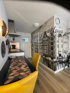 The Duck of Amsterdam - 0