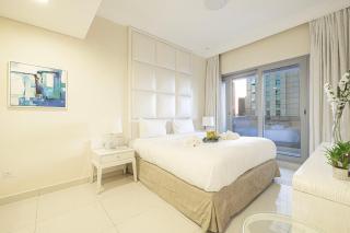Damac Maison Mall Street 3 Bedroom Burj Khalifa view With Gym and Pool 1 minute walk to Dubai Mall - Dubai - 8