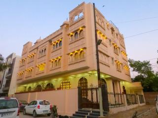 The Taj Vista Agra -walking distance to Taj Mahal - 8