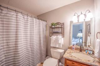 Brook Haven Condo - Downtown Blowing Rock Ground Floor Fully Stocked with 2 King Beds - Blowing Rock - 2