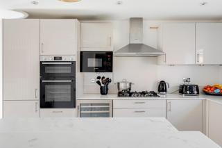 Premium Living Space in Rugby - Rugby - 7