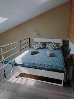 Loft avec Piscine Intérieure et Jardin - Melun - 3