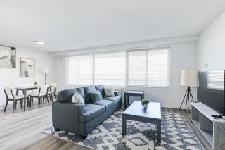 2BR Arlington Gem: Stylish & Conveniently Located - Arlington - 0