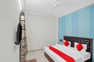 Hotel O Avs Hotel & Restaurant - Noida - 1