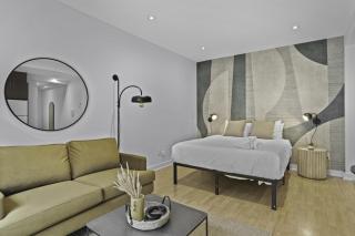 Trendy Open-Space Studio by Jean Talon Market - Montreal - 7
