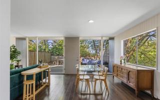 1BR 1BA Emerald Garden Bliss Seattle Location - 4