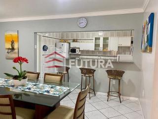 Apartamento na Avenida de 03 quartos LA048E - Bombinhas - 4