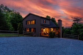 Lux 5Br w hot-tub game room & mountain views - Blue Ridge - 2