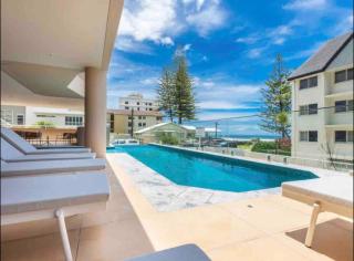 Three Bedroom Beachfront Apartment - 2