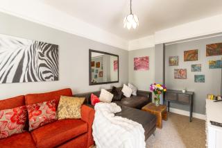 Traditional English 4 bedroom home in Greenwich - Plumstead - 4