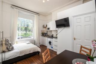 Lovely Studio with park view in Camden Kings Cross Zone1 - Londra - 9