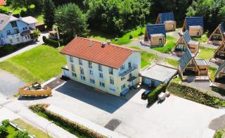 Mountains & Lakes - Chaletdorf & Appartements - 1