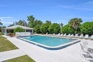 Luxury Home With Great Community Amenities - Naples - 6